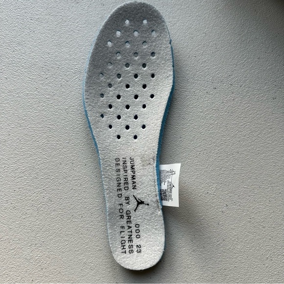 Jordan ma2 bone suede woman’s sneakers - Picture 12 of 14